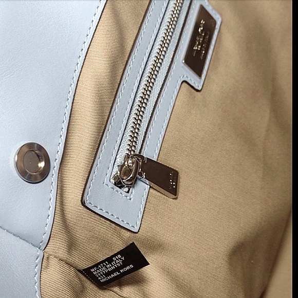 Made in Italy MK Collection Bancroft Large Convertible Bag Michael Kors - Picture 10 of 16